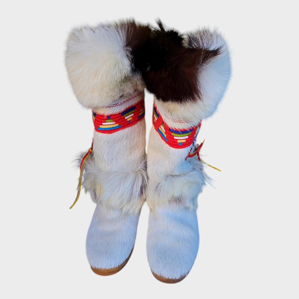 La Mondiale Fur Mukluk Boots Women’s [8] – Beaded Winter Snow Boots
